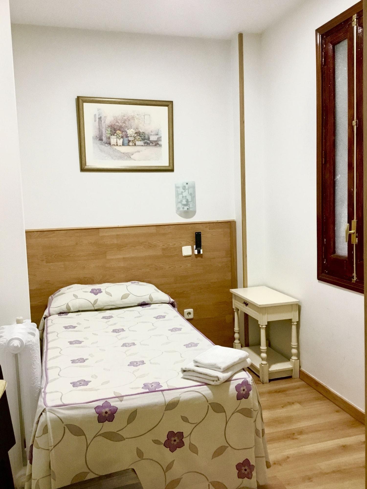 Hostal Nersan2 Madrid Exterior foto