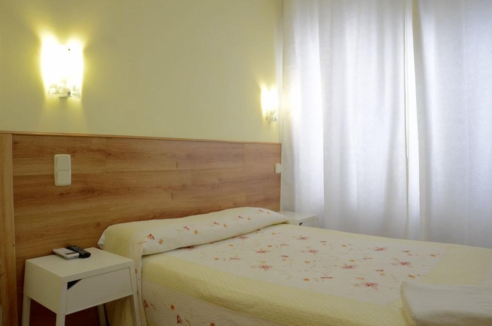Hostal Nersan2 Madrid Exterior foto