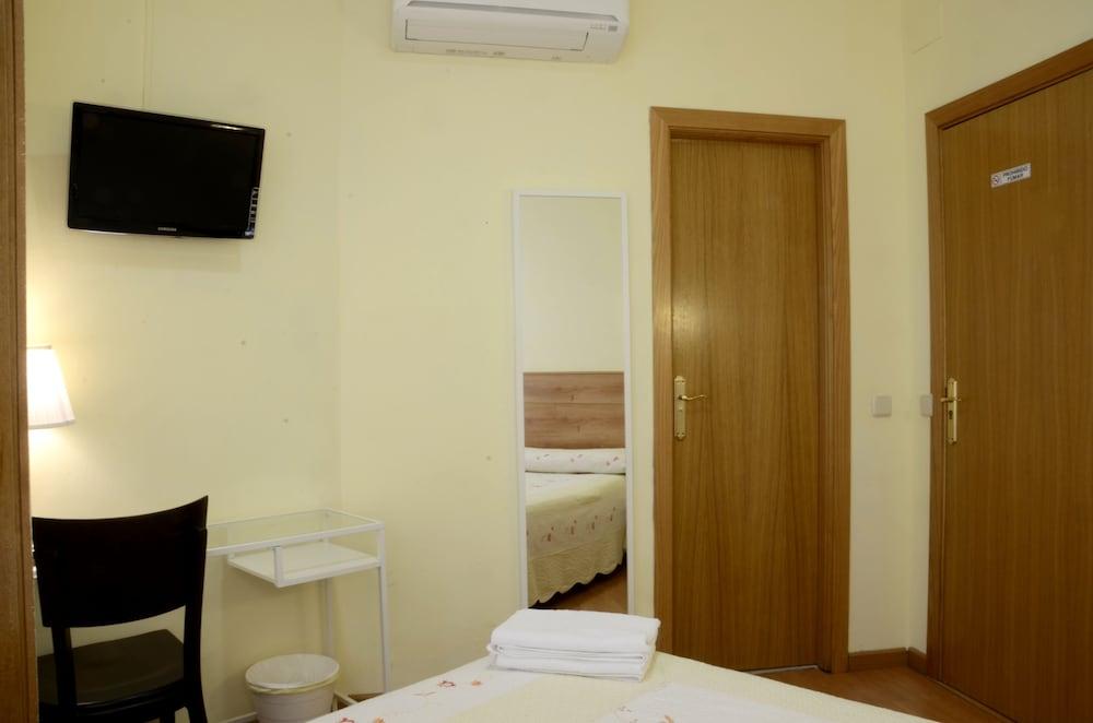 Hostal Nersan2 Madrid Exterior foto