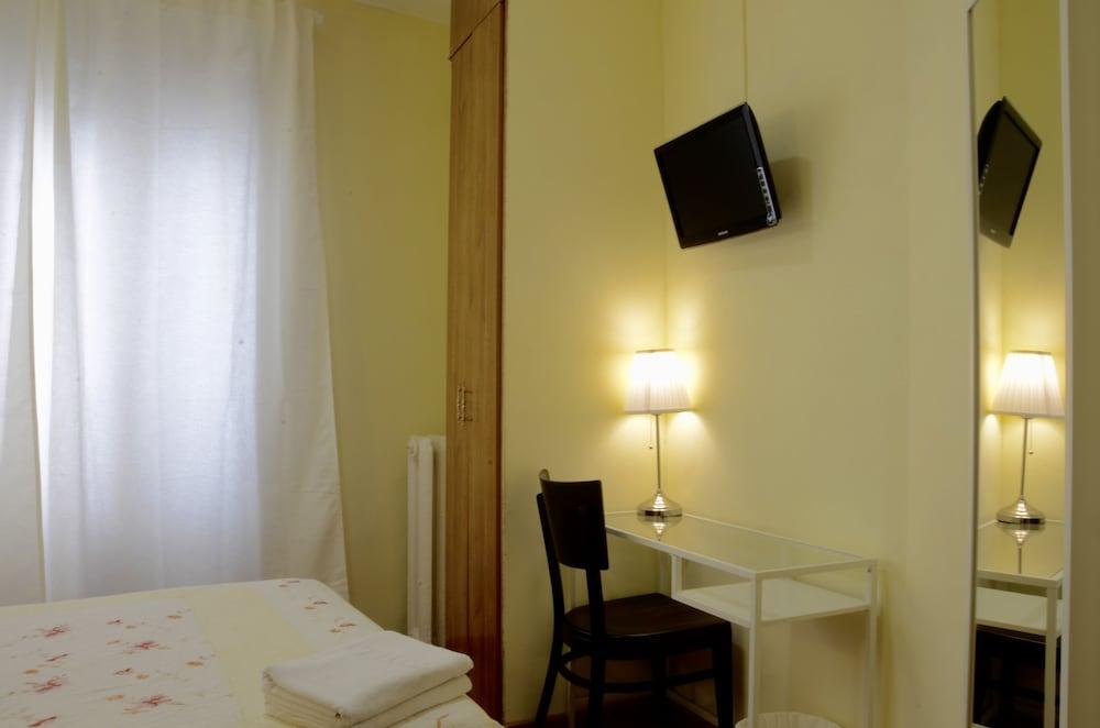 Hostal Nersan2 Madrid Exterior foto