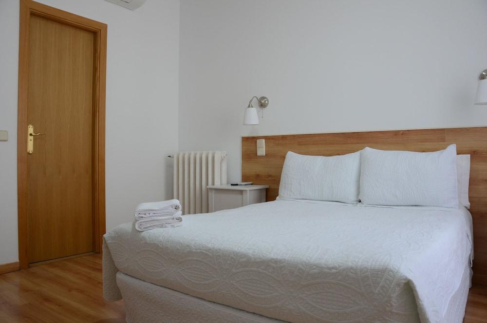 Hostal Nersan2 Madrid Exterior foto
