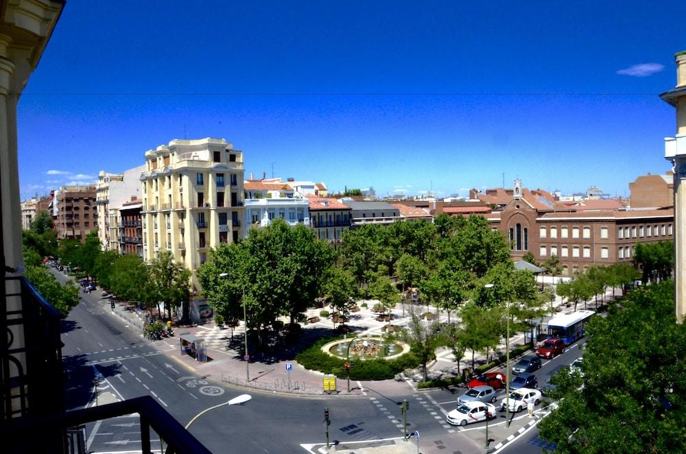 Hostal Nersan2 Madrid Exterior foto